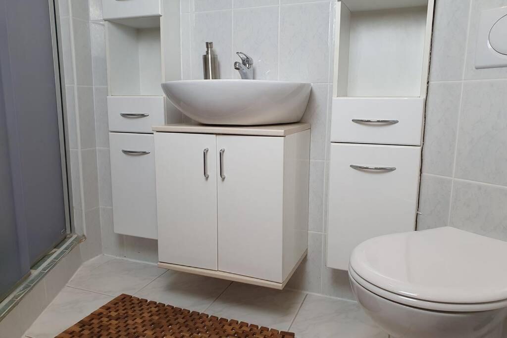 Stadtb,Burggleiberg,Whirlpool,2Xbad,3Zimmernetflix Villa Krofdorf-Gleiberg Esterno foto