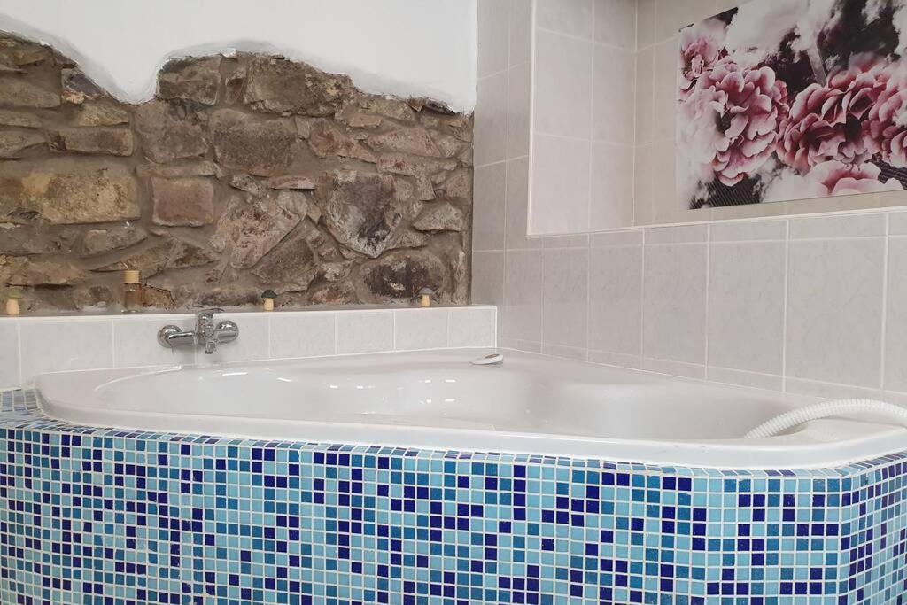 Stadtb,Burggleiberg,Whirlpool,2Xbad,3Zimmernetflix Villa Krofdorf-Gleiberg Esterno foto